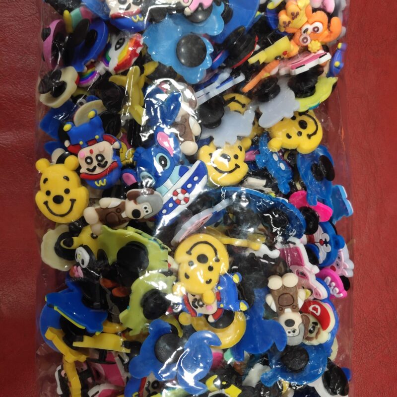 Pin para crocs personajes