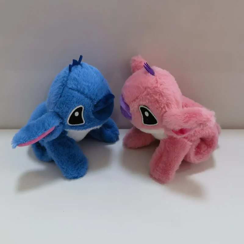 Pulsera peluche stitch 24cm luz y sonido$10500